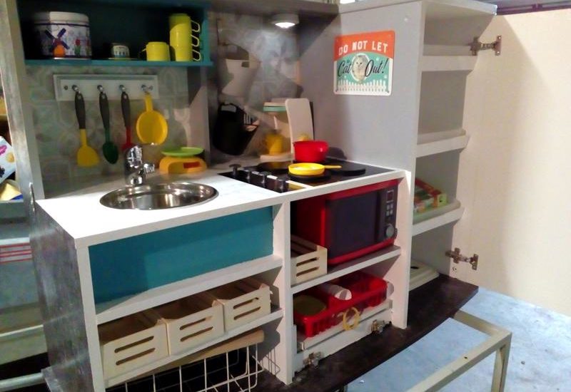 Cuisine DIY enfants renover meuble