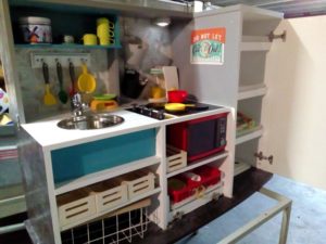 Cuisine DIY enfants renover meuble